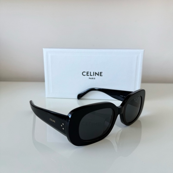 NEW!!! Celine CL40287U 01A black sunglasses Authentic Retail 420$ - Picture 2 of 6